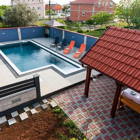 Luxurious In Opot With Pool 4* Sopot (Zadar)