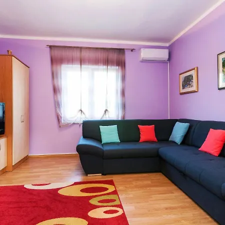 Luxurious In Opot With Pool 4* Sopot (Zadar)